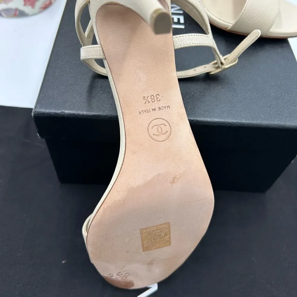 Women's Chanel ivory leather strappy sandals size 38.5 made in Italy